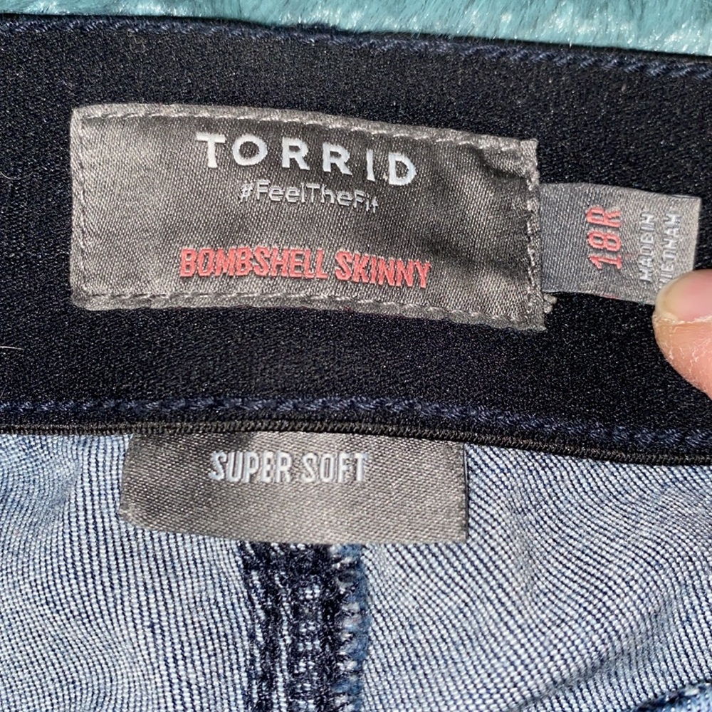 Torrid Bombshell Skinny, Super Soft, Distressed, … - image 5